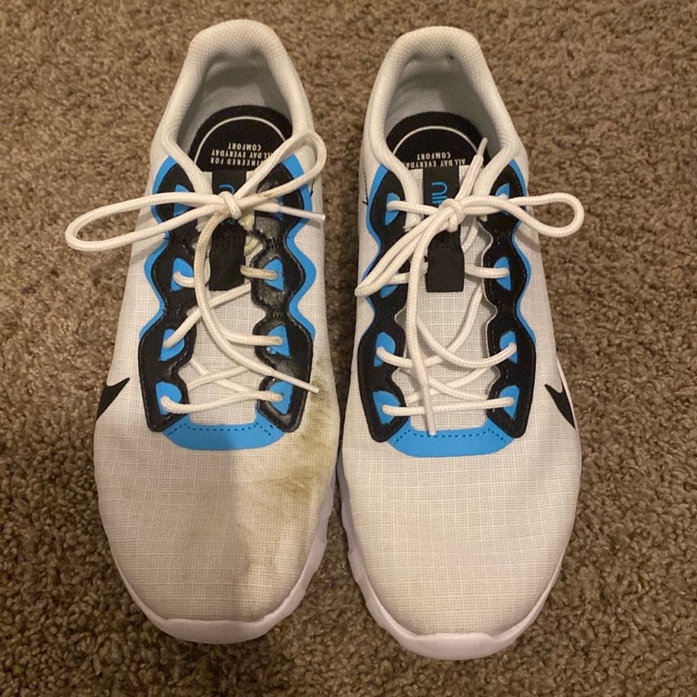 Nike gym shoes